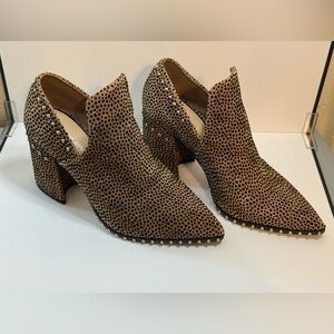 Gianni Bini Daveigh Studded Ankle Booties – Natural Leopard Print Size 7M